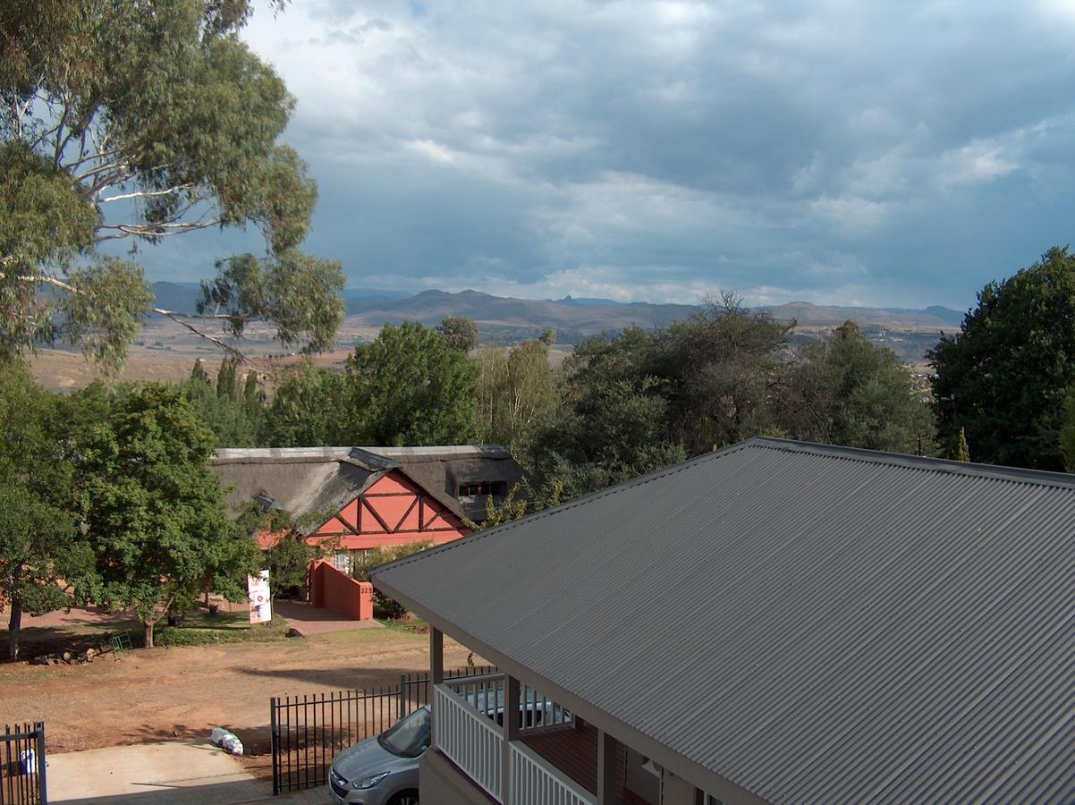 The Courtyard Guest House Clarens Exteriör bild